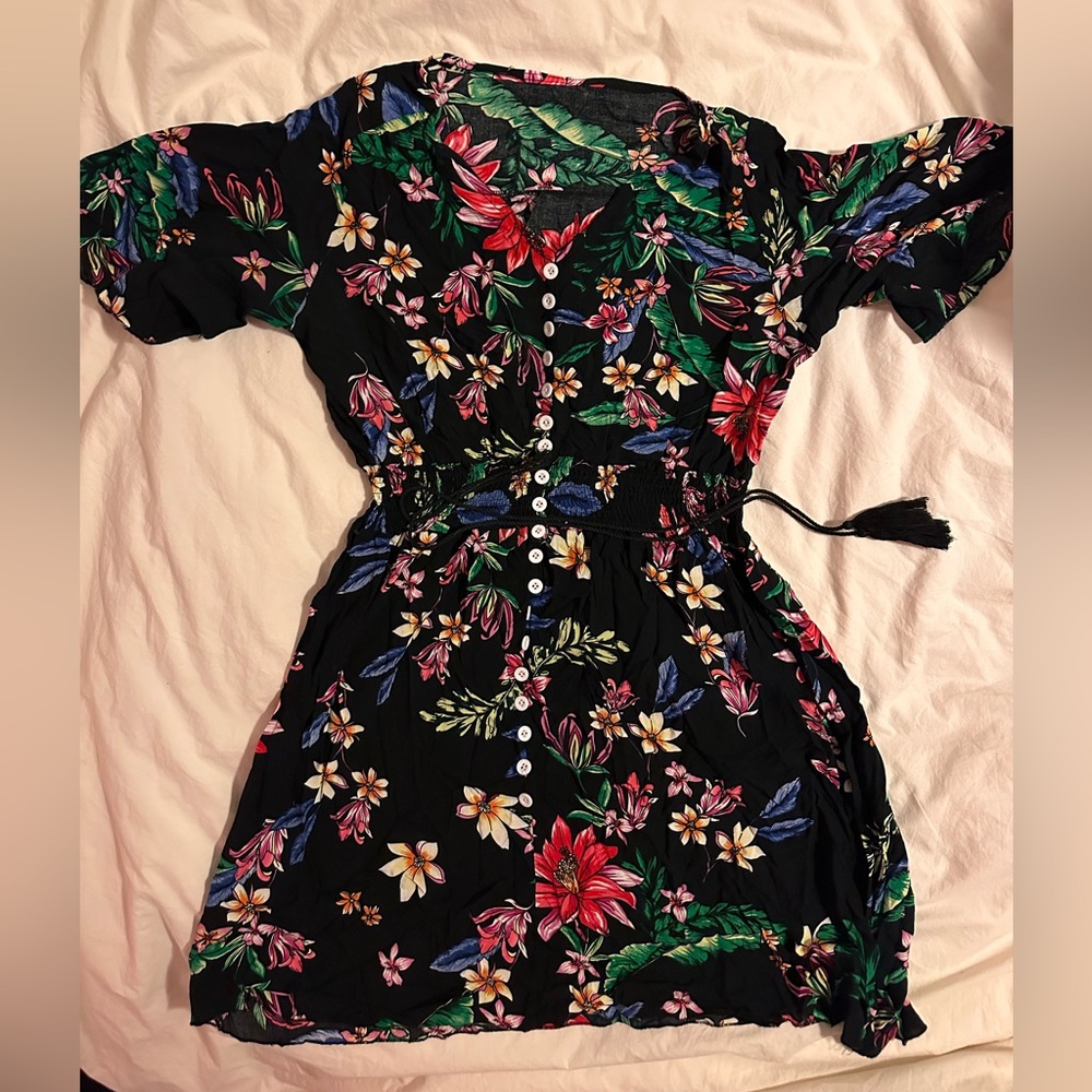 FLORAL BUTTON DRESS